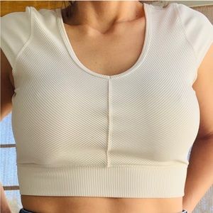 Lululemon Crop Top 🤍